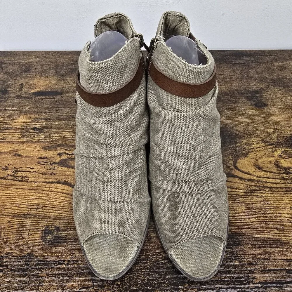 Blowfish Fella Gladiator Stacked Block Heel Open Peep Toe Bootie Sz 9 Taupe